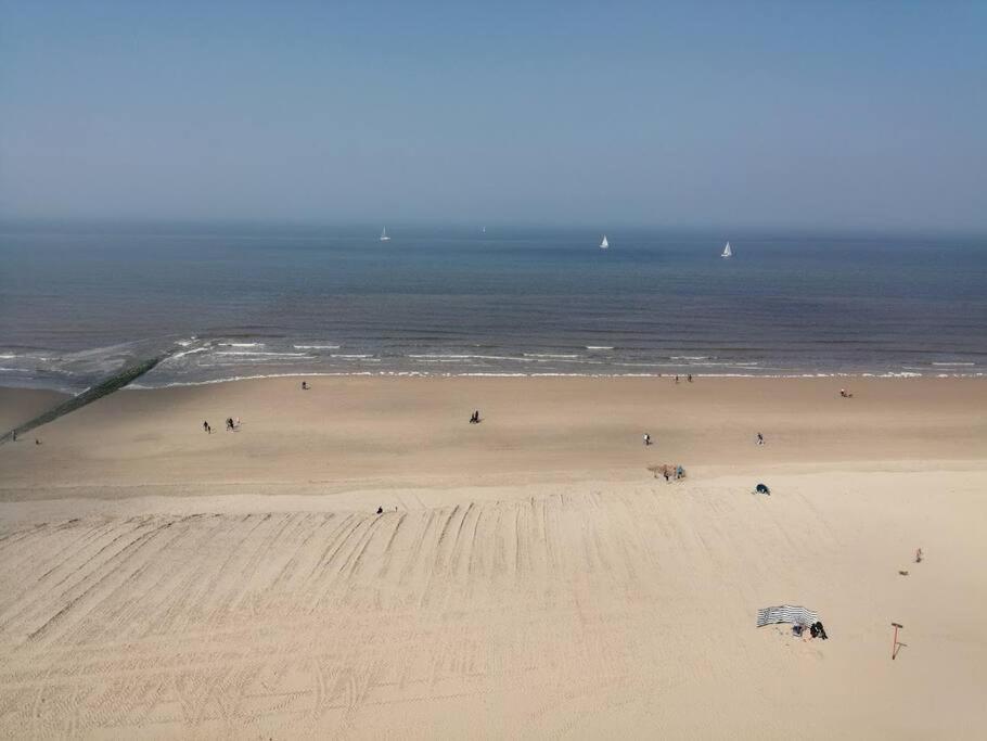 Lovely N° 9 Op Ieder Moment Een Prachtig Zeezicht & Zwembad Middelkerke Bagian luar foto